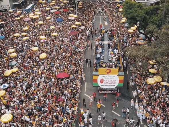 Vista aérea do desfile em 2019 por Foto: Reprodução