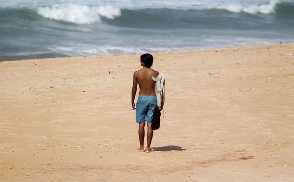Praia de Armação por Arisson Marinho/CORREIO