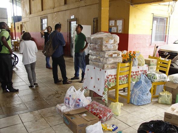 Abrigo começa a receber doações, mas não tem onde armazenar por Almiro Lopes/CORREIO