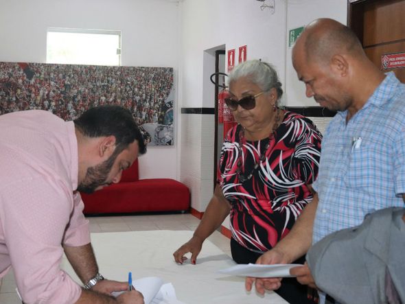 Isaura Maria se inscreveu ao lado do candidato a vice Herval Rêgo por Maurícia da Matta / EC Vitória