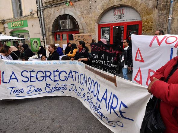 Protesto contra o projeto de lei Blanquer em Montpellier, no sul da França, que pretende estabelecer taxas para ingresso nas escolas.  por PASCAL GUYOT / AFP 