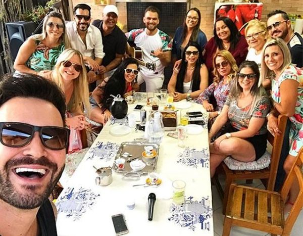 Zilu e Marco Augusto com um casal de amigos por Foto: Reprodução/Instagram
