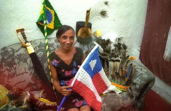 Moradores no circuito do desfile se esforçam na decoração por Foto: Paulo M Azevedo/Arquivo CORREIO