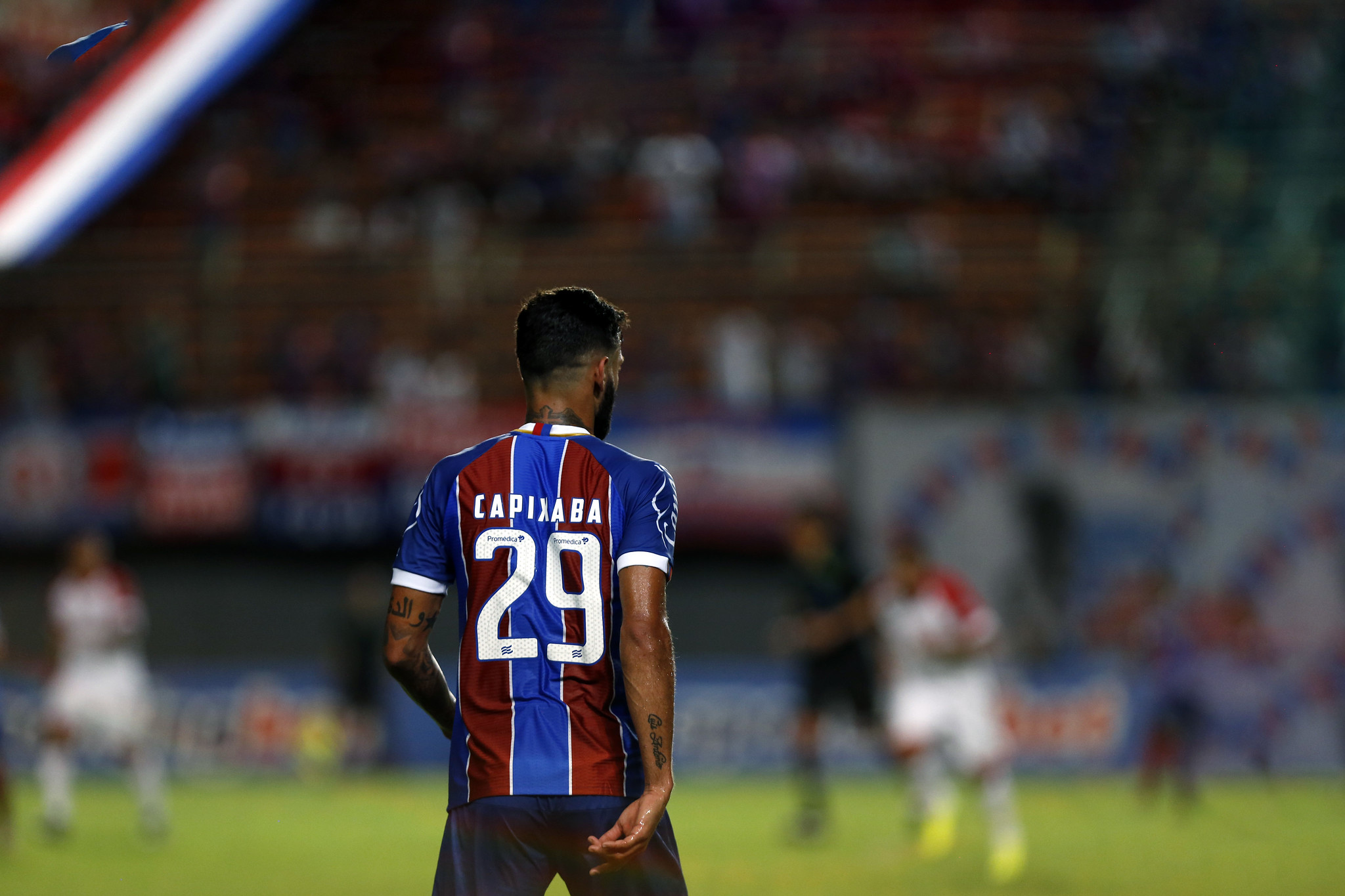 Juninho Capixaba marcou 2 gols  por Foto: Felipe Oliveira/EC Bahia
