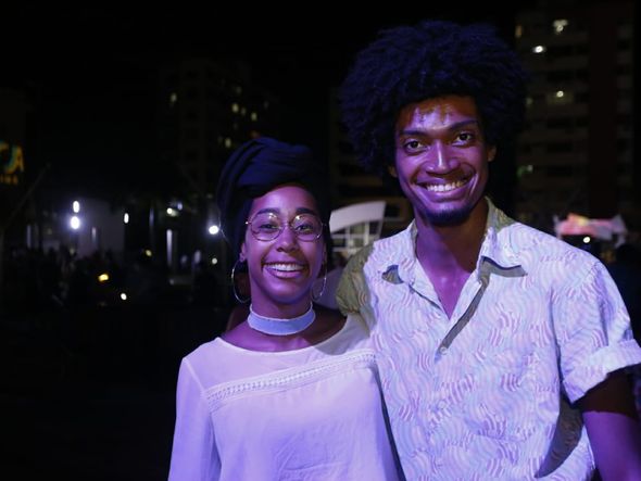 Deyse Silva, 19, e Rafael Souza, 23, elogiaram festival por Foto: Marina Silva / CORREIO