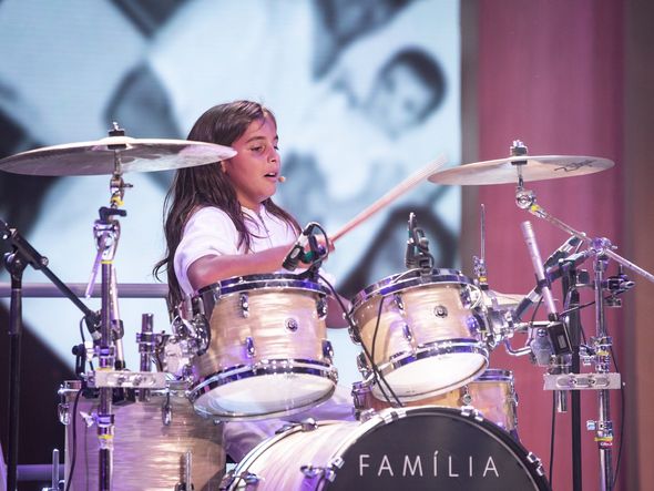 Filho de Ivete Sangalo, Marcelo, dá show na bateria durante apresentação no Tamanho Família por Isabella Pinheiro/Gshow