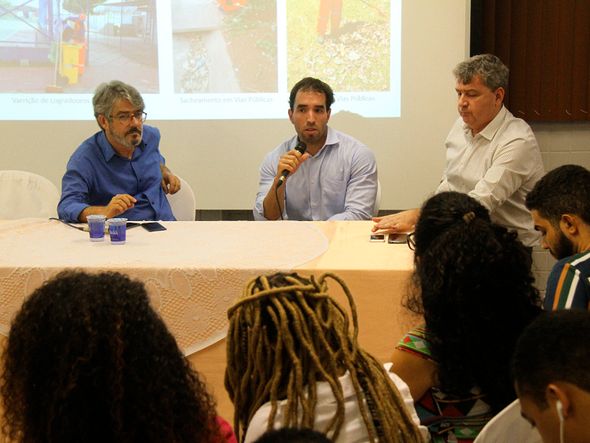 Roberto Gazzi, do CORREIO, com Carlos Viana Neto e Marcelo Azevedo da Sotero Ambiental por Foto: Evandro Veiga/CORREIO