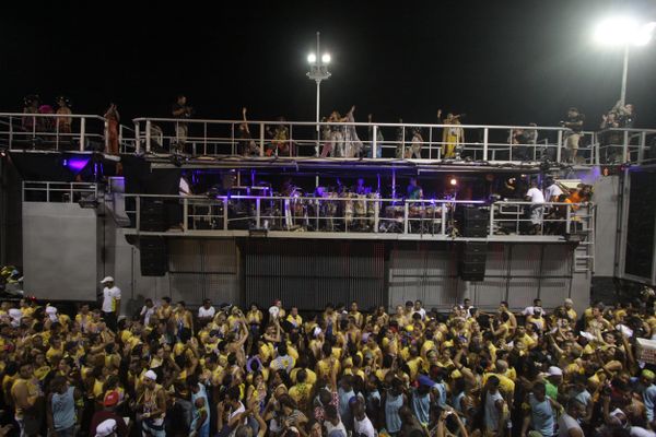 Trio de Daniela Mercury, com área superior para balé por Angeluci Figueiredo/Arquivo CORREIO