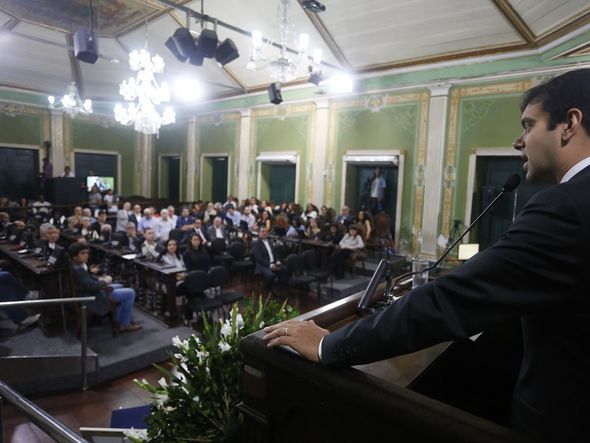 O vereador Tiago Correia, que propôs sessão especial por Foto: Marina Silva/CORREIO
