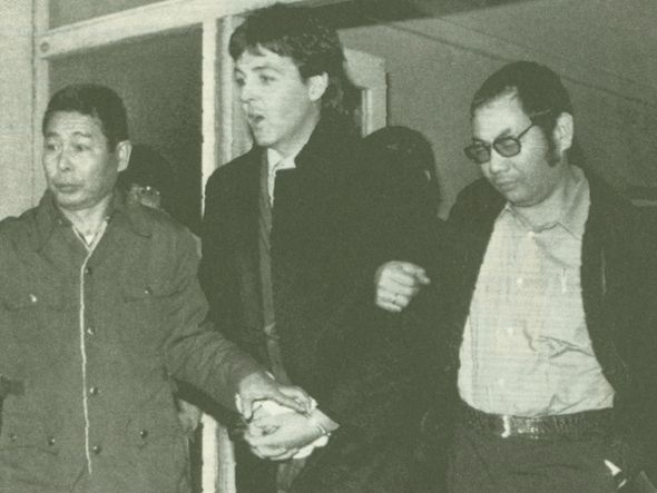 Paul McCartney ficou detido nove dias no Japão, em 1980, por porte de maconha por divulgação