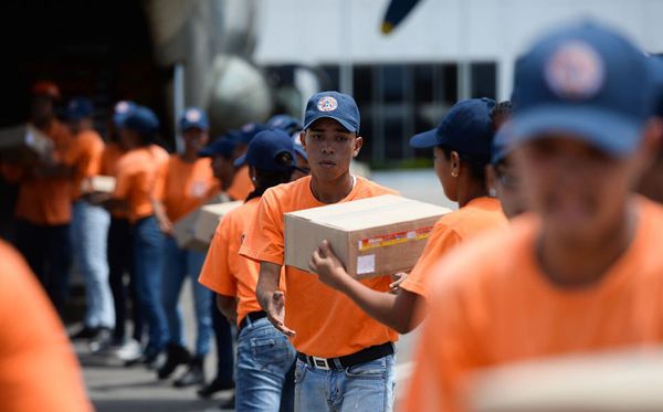 Ajuda humanitária da Venezuela para para a Ilha de Dominica no Caribe que foi afetada pelo furacão Maria por Federico Parra/AFP 
