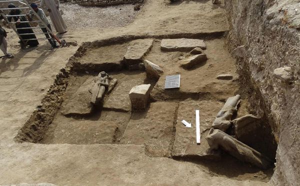Uma missão egípcio-européia descobriu 27 estátuas fragmentadas da cabeça de leão-deusa Sekhmet, conhecida como a senhora da guerra, em uma área nos arredores do Nilo, onde se situava a capital do Egito antigo por AFP
