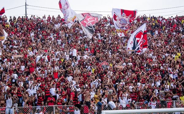 Torcida do Vitória no Barradão  por Pietro Carpi/EC Vitória