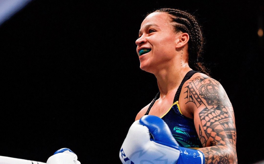 Jornal Correio | Bia Ferreira Se Divide Entre Boxe Profissional E ...