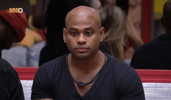 Cezar Black por Reproduçao/TV Globo