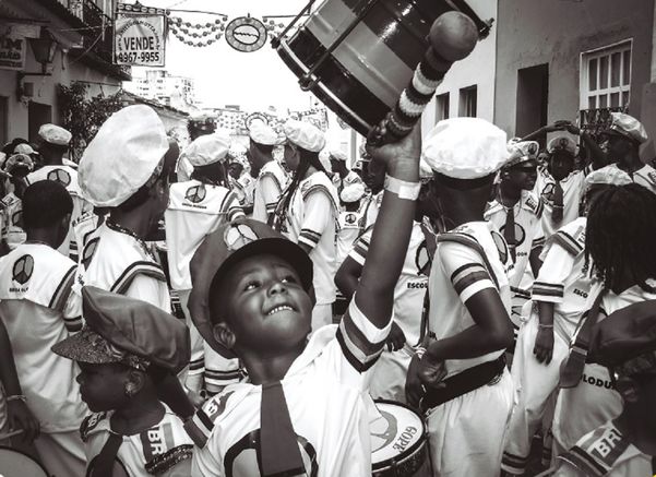 Exposição reúne quatro décadas de história da criançada no Olodum