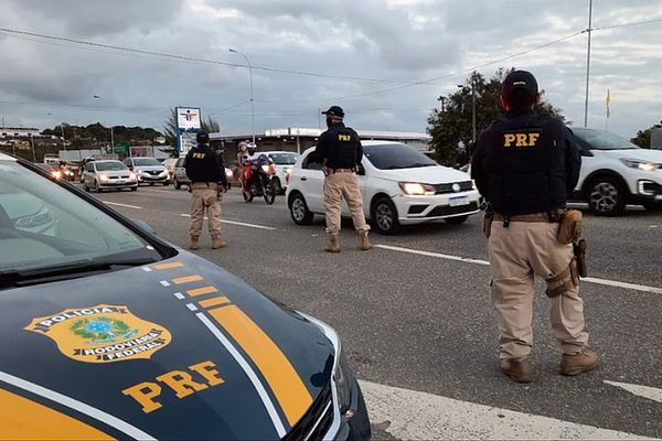 PRF realiza operação