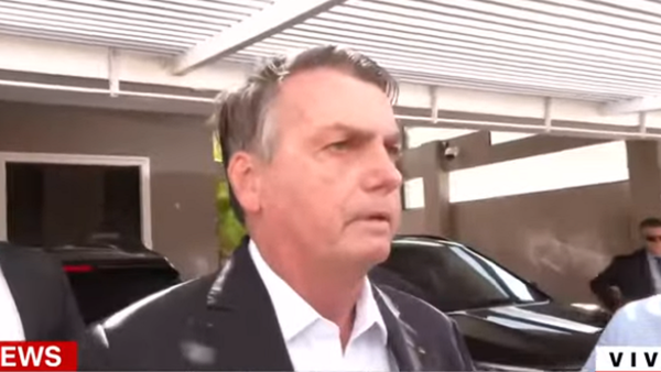 Casa do ex-presidente Bolsonaro é alvo de busca e apreensão