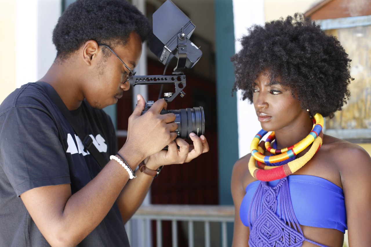 Jornal Correio Acessórios Saiba o que as marcas do Afro Fashion Day