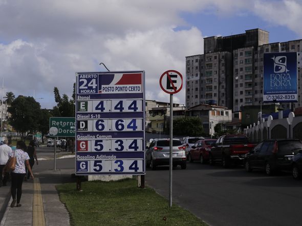 Preço da gasolina já está em R$ 5,34 por Arisson Marinho/CORREIO