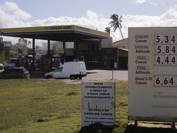 Preço da gasolina já está em R$ 5,34 por Arisson Marinho/CORREIO