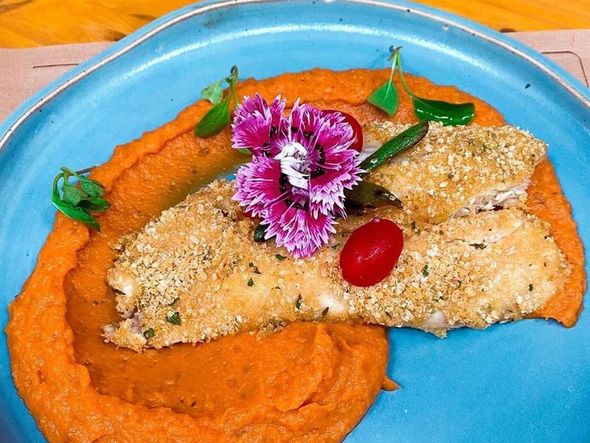 Tilápia em crosta de amaranto do Puro Healthy Food por reprodução Instagram