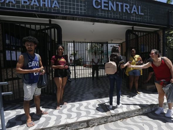 Aulão e Afronte entregam bombons por Arisson Marinho/CORREIO