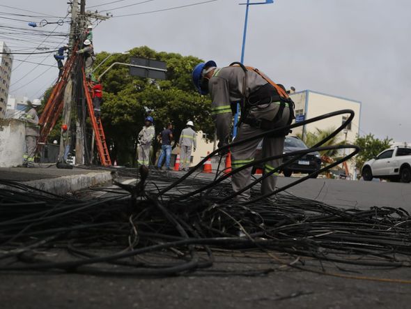 Fios foram danificados e precisaram de troca por Arisson Marinho/CORREIO
