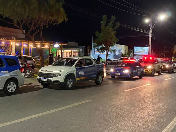 Fiscalização em bares da Fraga Maia, em fevereiro de 2022 por Foto: Arquivo SECOM/PMFS