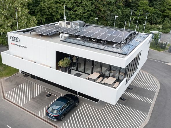 Placas solares auxiliam na captação de energia