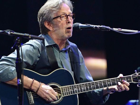 O guitarrista Eric Clapton por divulgação