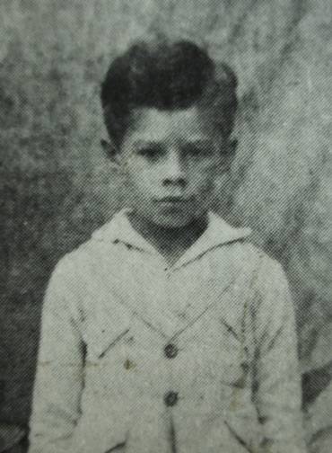Waldick criança, em Caetité (BA), sua cidade natal por Foto: Reprodução