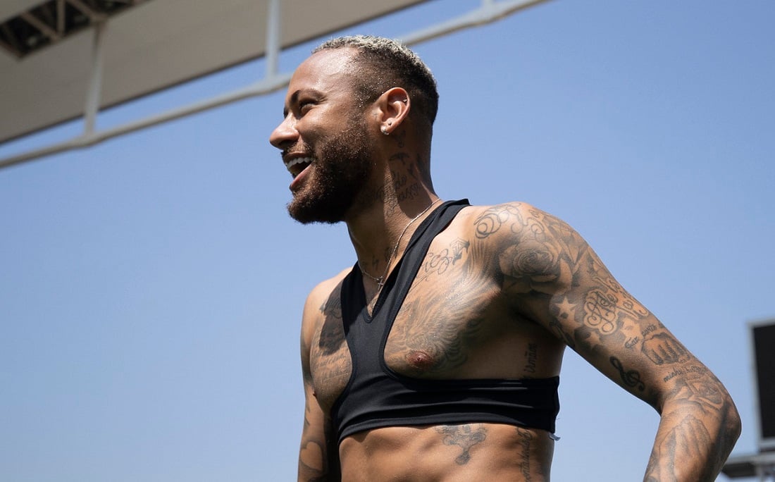 Fora de forma? Neymar diz que está no peso ideal: Camisa era G. No próximo  jogo peço M, seleção brasileira