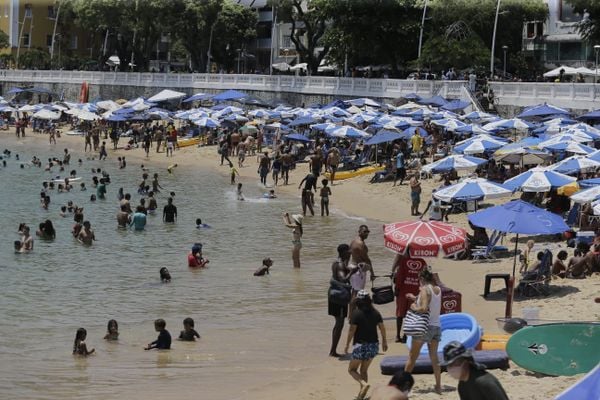 Aglomeração no Porto da Barra