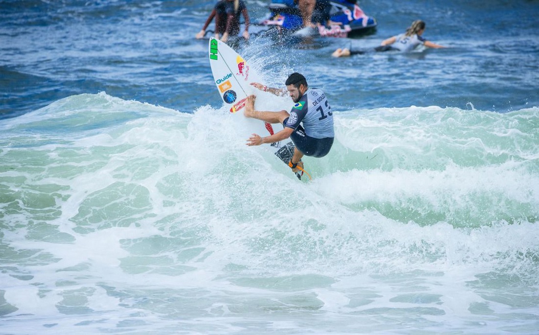 Após adiamentos, final do Mundial de Surfe 2021 acontece hoje (14)