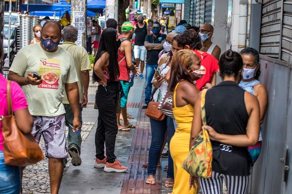 Dentro desse setor, se sobressaem os serviços mais prestados às famílias, como alimentação e hospedagem por Nara Gentil/CORREIO