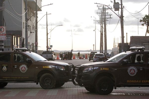 O local foi fechado por viaturas. por Arisson Marinho/CORREIO