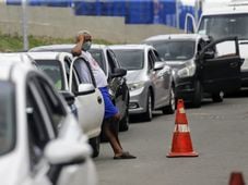Imagem - Projeto de lei prevê estacionamento gratuito em agências bancárias de Salvador
