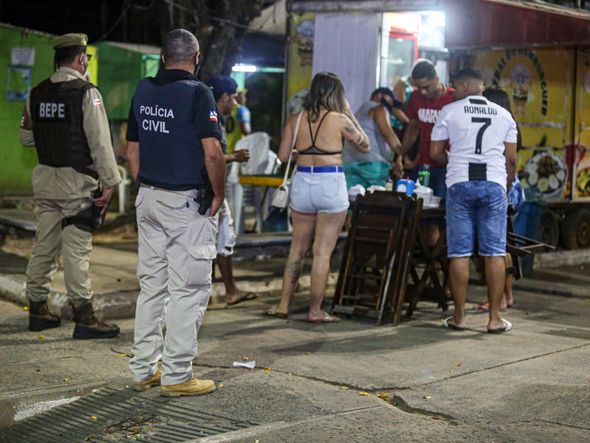 Fiscalização em bares (Agosto/2020). por Tiago Caldas/CORREIO