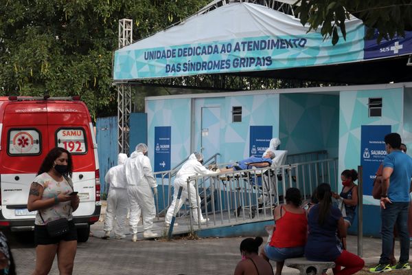 Bahia tem 4º dia seguido de recorde de pacientes em UTIs para covid: 912. por Nara Gentil/CORREIO