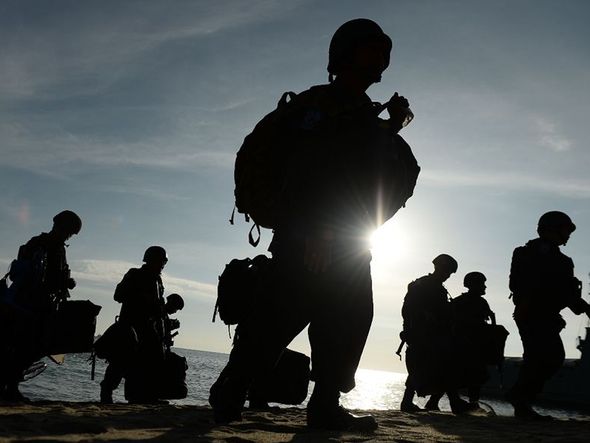 Marines tailandeses reforçam a presença na fronteira com a Malásia como parte da operação de contra-insurreição militar nas províncias do "Deep South". por Madaree Tohlala/AFP 
