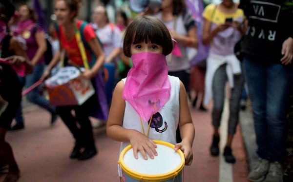 Marcha contra a violência sobre as mulheres no Rio de Janeiro. por LEO CORREA/AFP