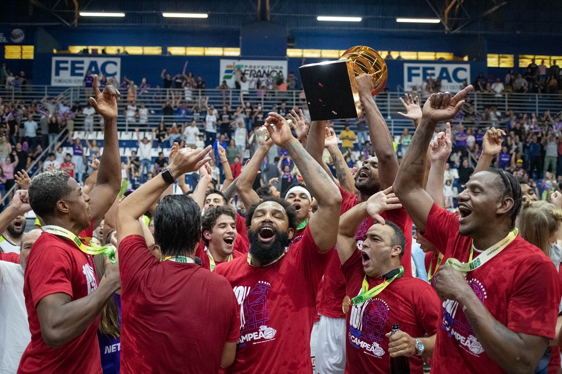 SESI - Franca - Sesi Franca Basquete é bicampeão do NBB