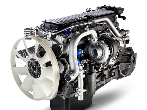 O motor, produzido pela FPT, tem 12.9 litros e pesa 1.150 kg
