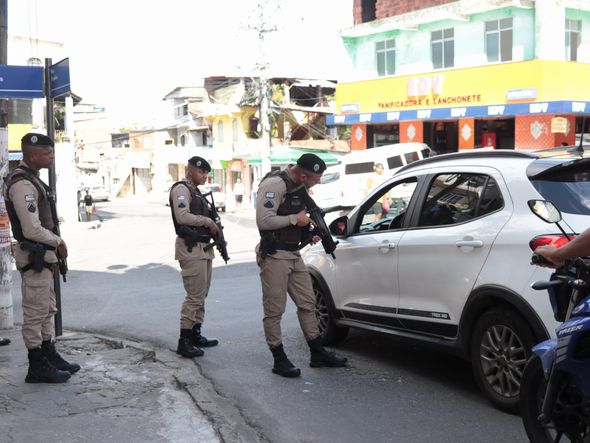 Nara Gentil/CORREIO por Violência afeta vida de moradores