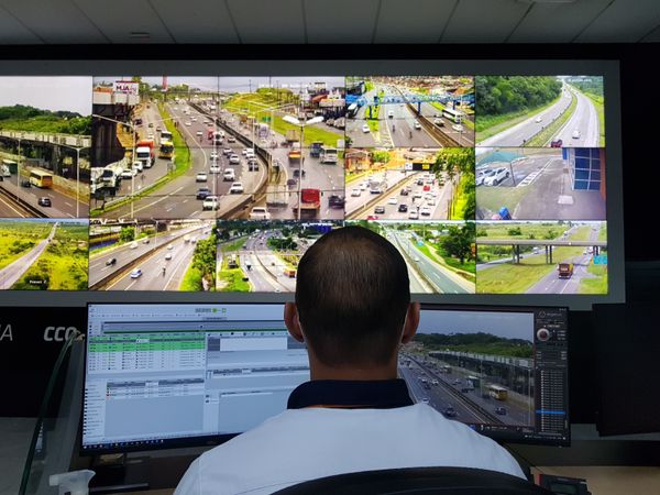 Centro de Controle da Via Bahia monitora estradas no estado