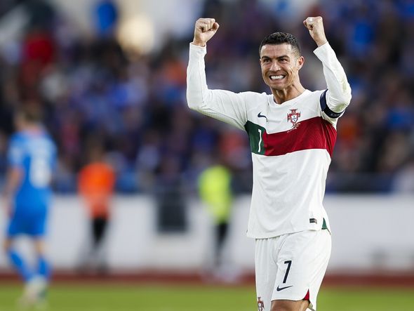 Imagem - Cristiano Ronaldo bate recorde e reforça Portugal em sua sexta Eurocopa