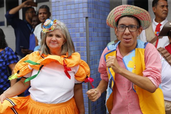 Bruno Figueiredo ao lado da mãe, Rosângela Figueiredo