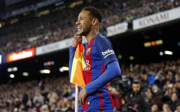 Neymar atuou no Barcelona até 2017, quando se transferiu para o PSG