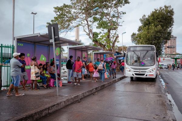 Transporte público de Camaçari passou a operar nesta segunda-feira (26)